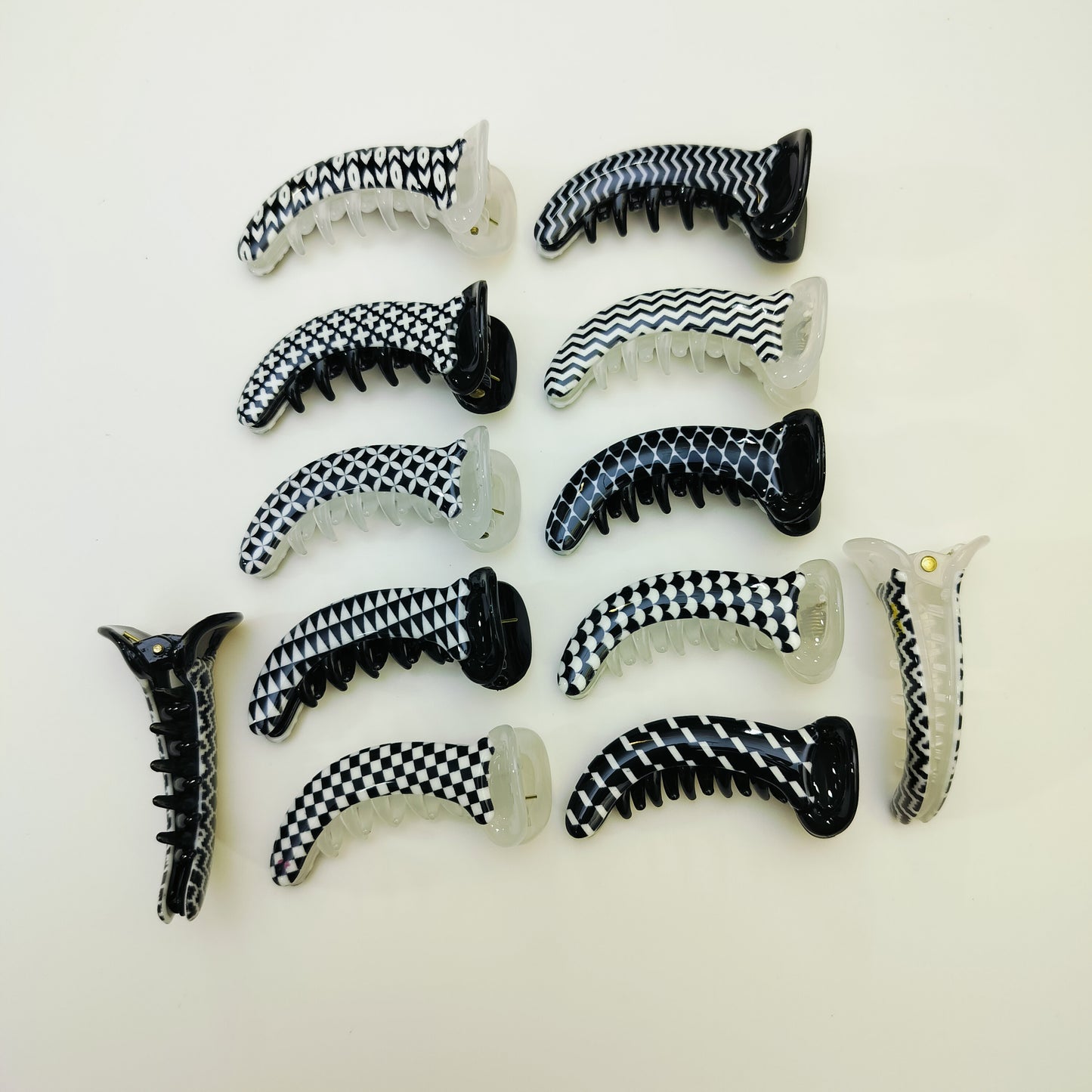 V BANANA S ( PACK OF 12)Any print will be given