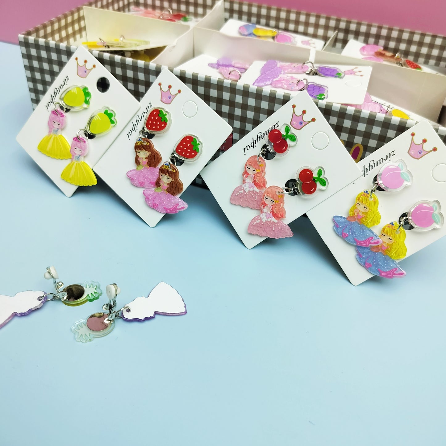 KIDS EAR CLIPS (PACK OF 20 CARDS)