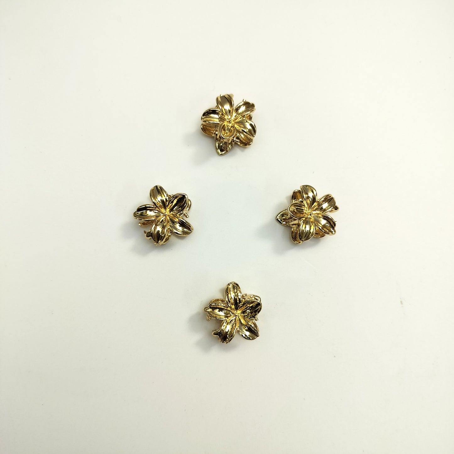 Mini metal flower claws (pack of 12) Kt -991