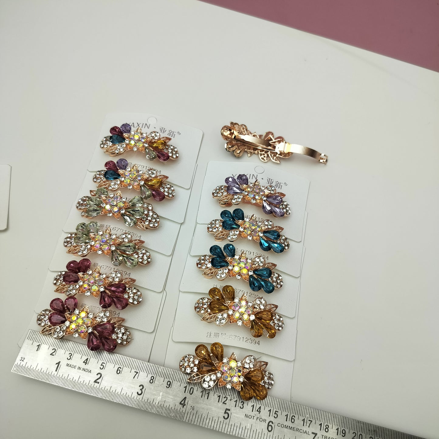 STONE HAIR CENTRE CLIP