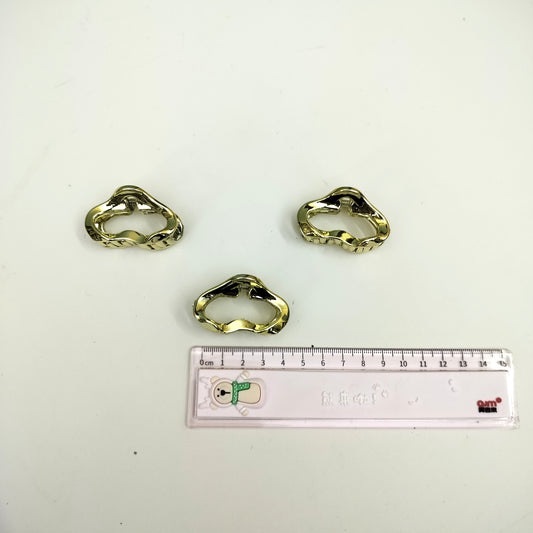 MINI GOLDEN PLASTIC CLAWS (pack of 12)
