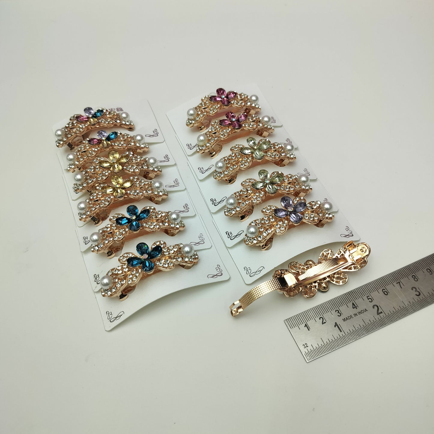 STONE HAIR CENTRE CLIP