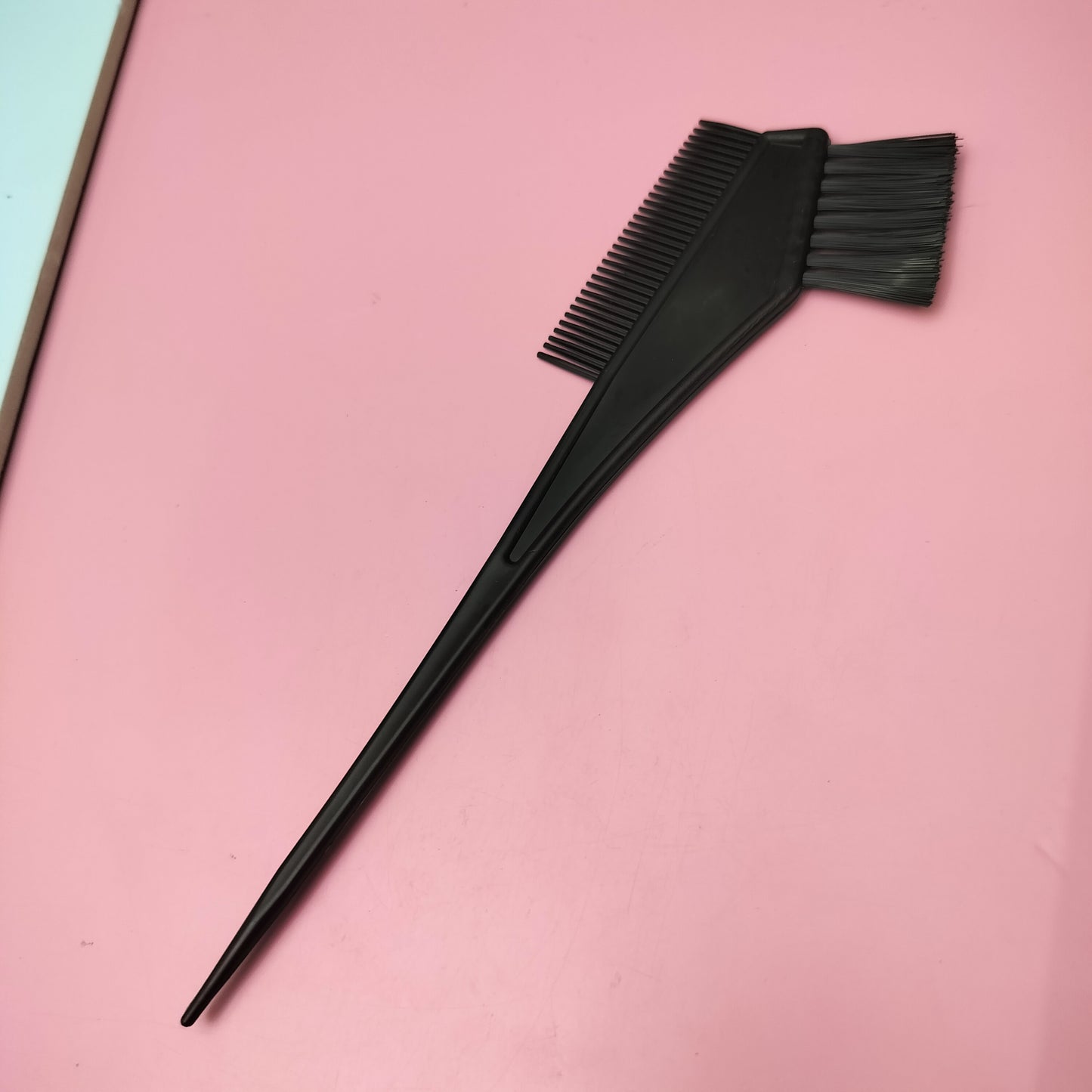 HAIR DYE BRUSH